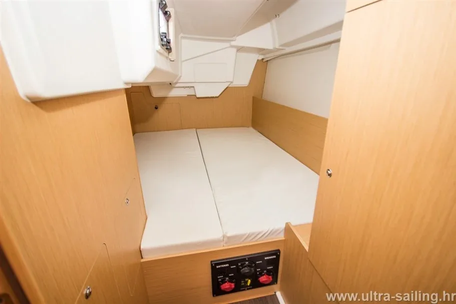 Yacht BENETEAU Oceanis 35 - Gaston - Foto 12