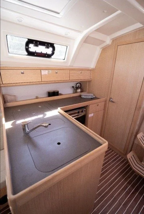 Yacht BAVARIA Cruiser 37 - Kata - Foto 1