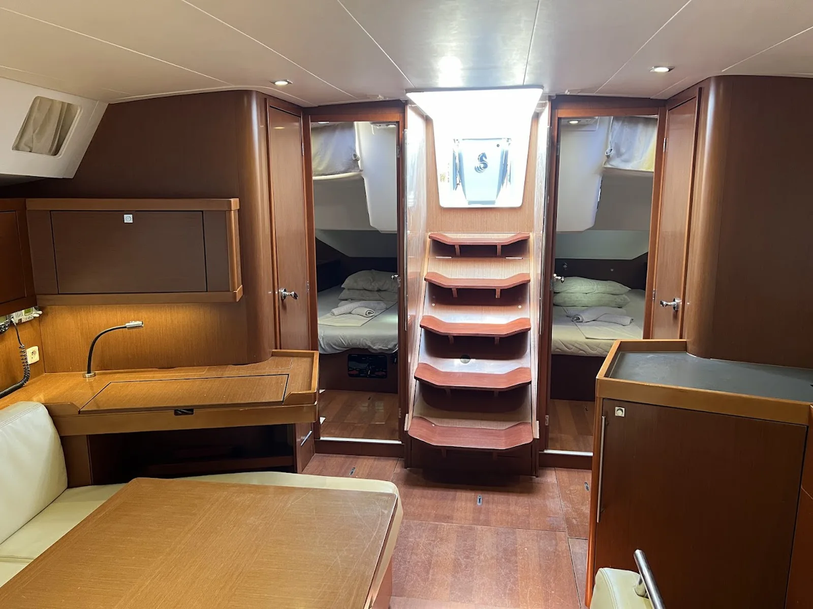 Yacht BENETEAU Oceanis 45 - Beautiful Love - Foto 1