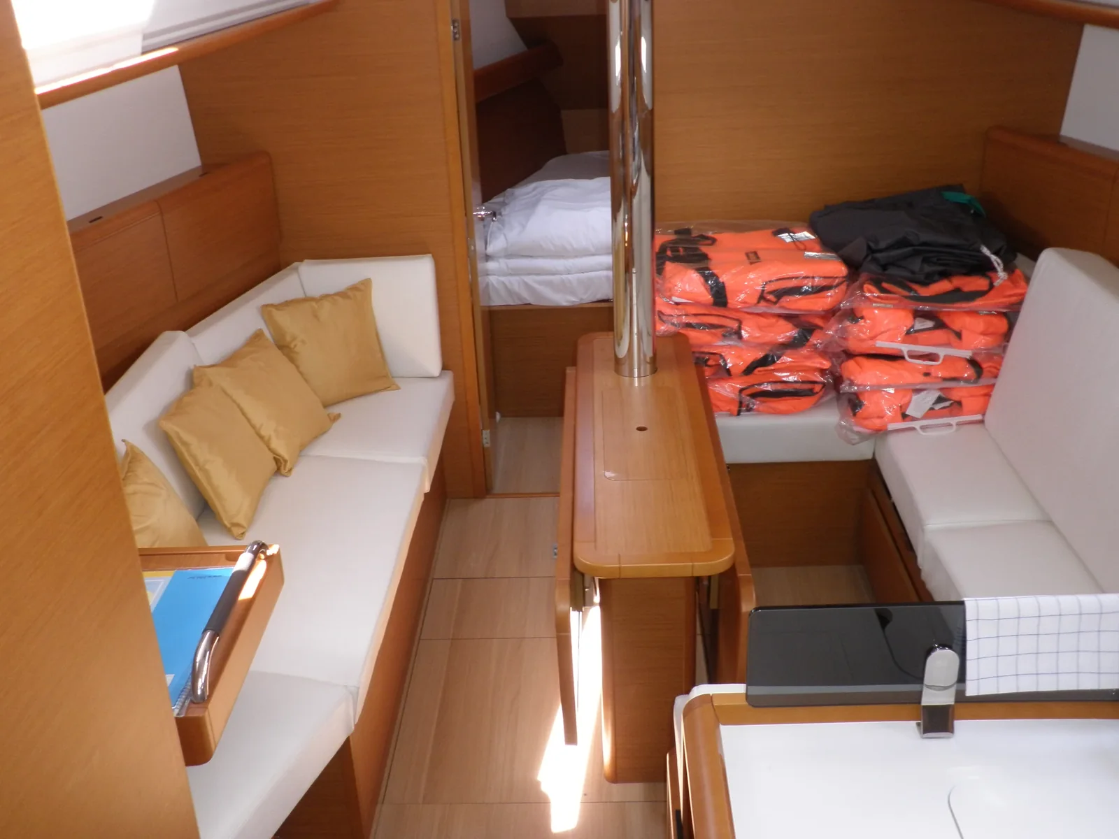 Yacht JEANNEAU Sun Odyssey 379 - Paloma - Foto 1