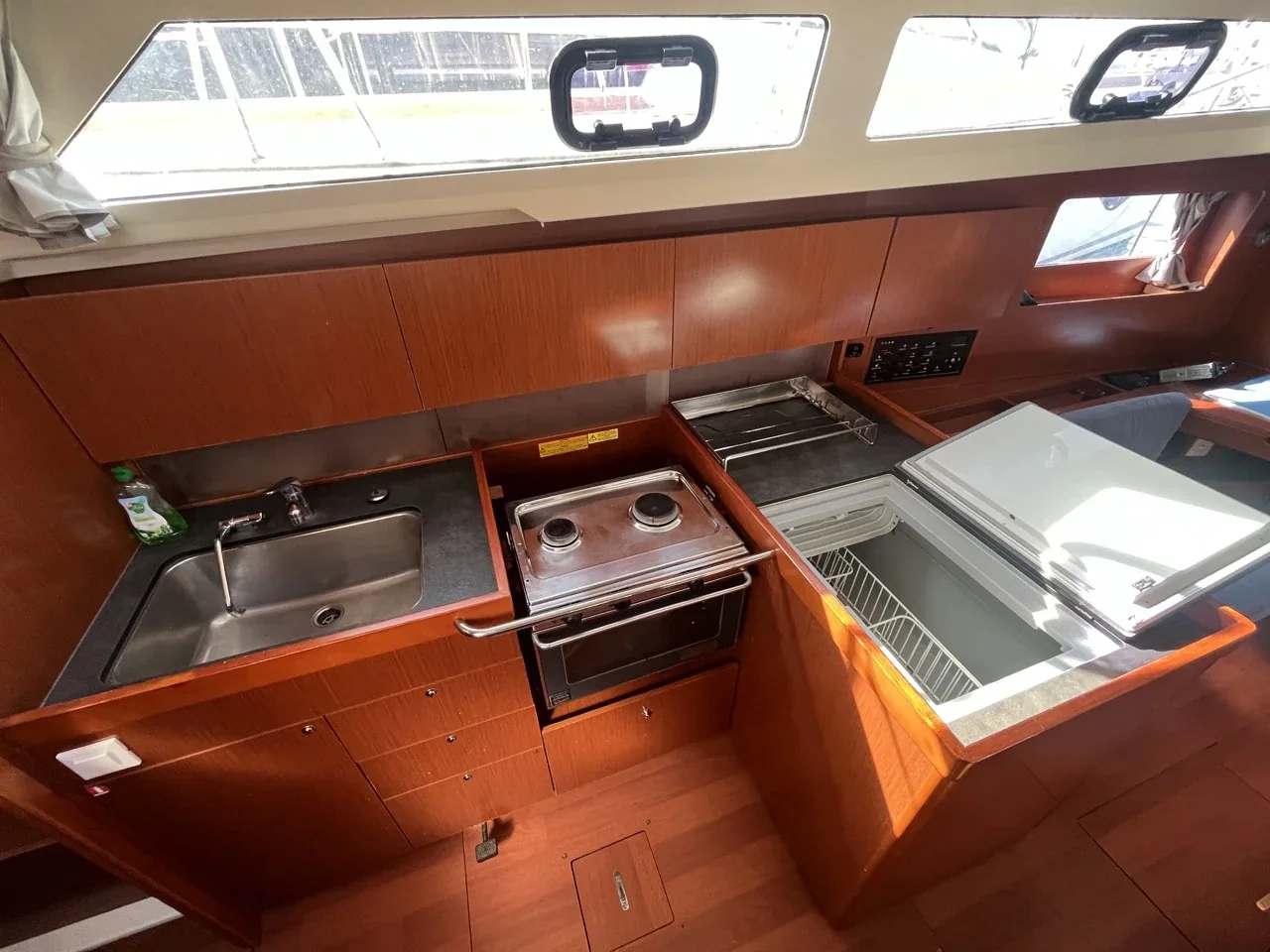 Yacht BENETEAU Oceanis 41.1 - Buga - Foto 1