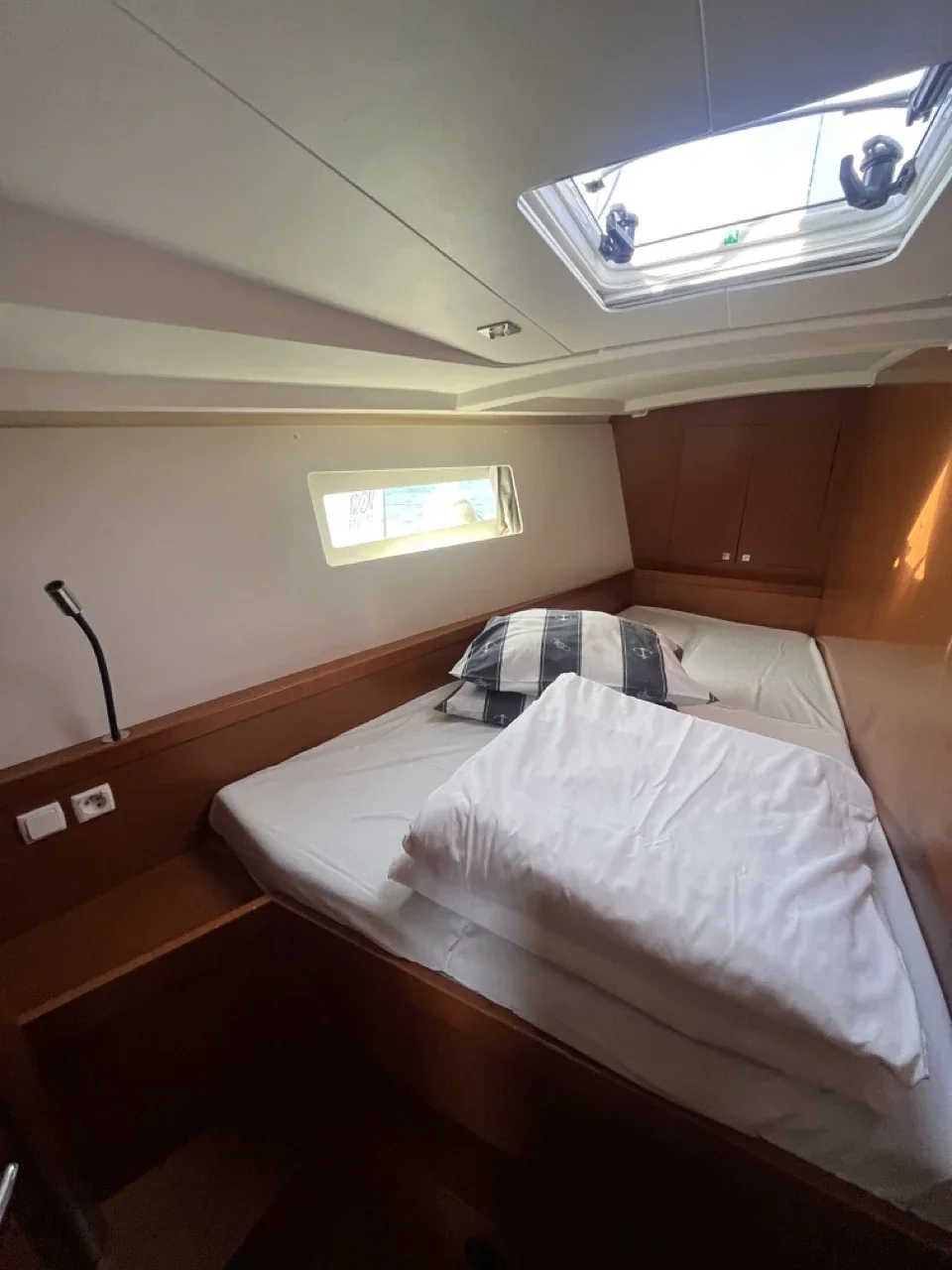 Yacht BENETEAU Oceanis 45 - Vesna - Foto 1