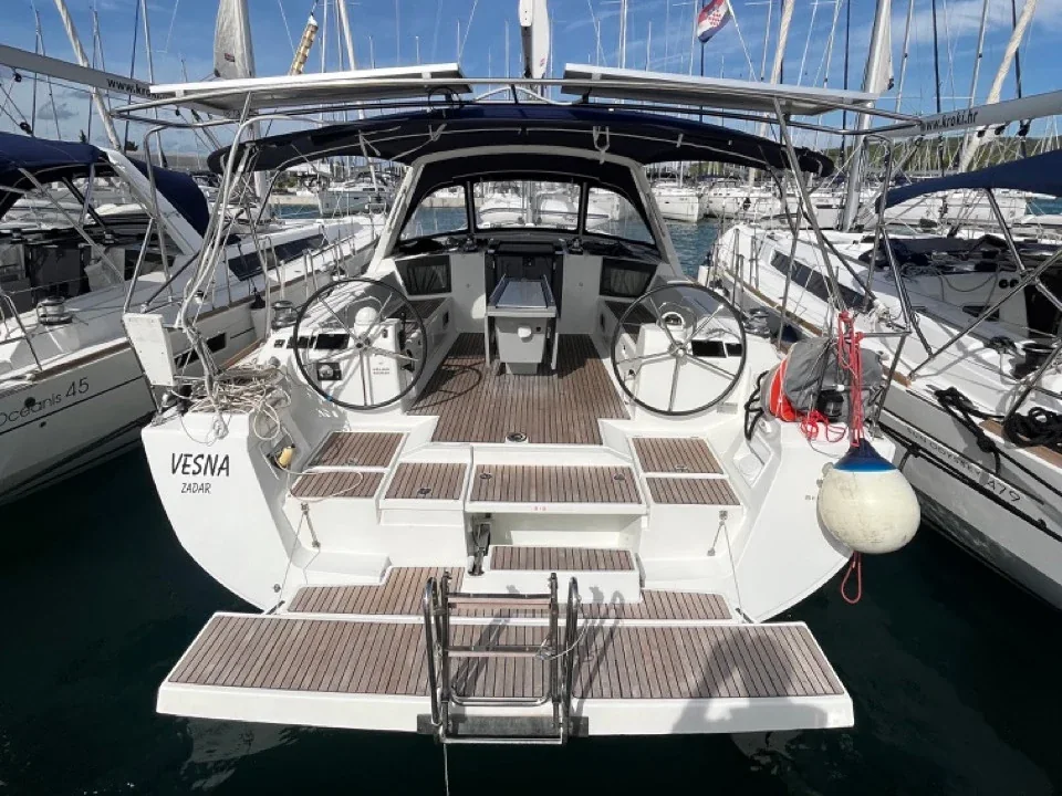 Yacht BENETEAU Oceanis 45 - Vesna - Foto 1