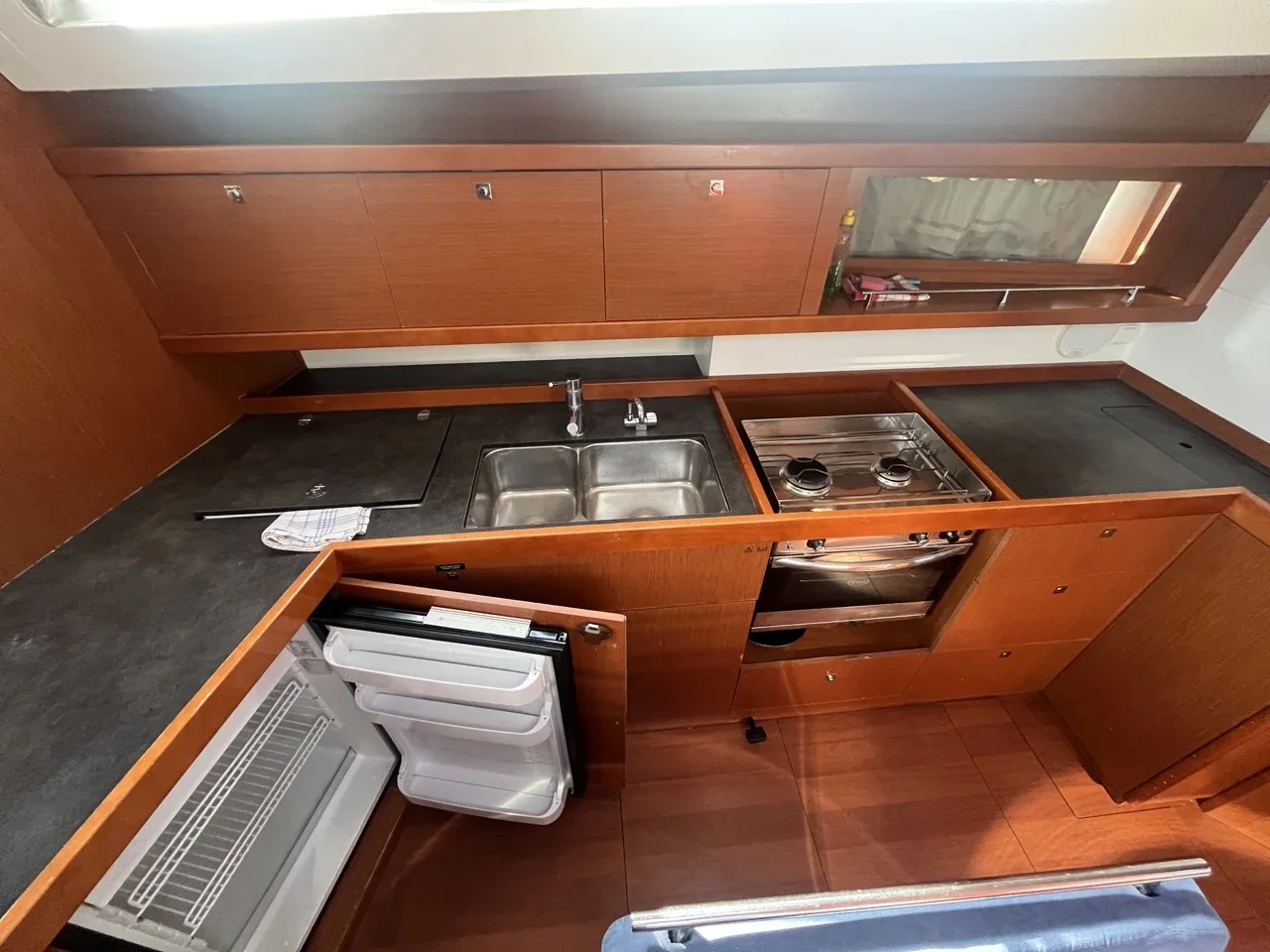 Yacht BENETEAU Oceanis 45 - Vesna - Foto 1