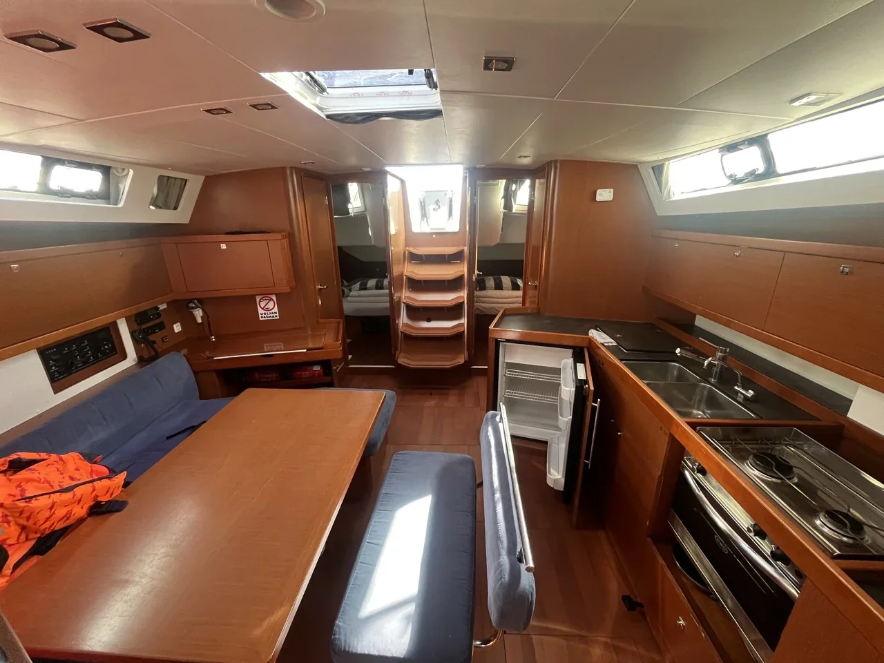 Yacht BENETEAU Oceanis 45 - Vesna - Foto 1