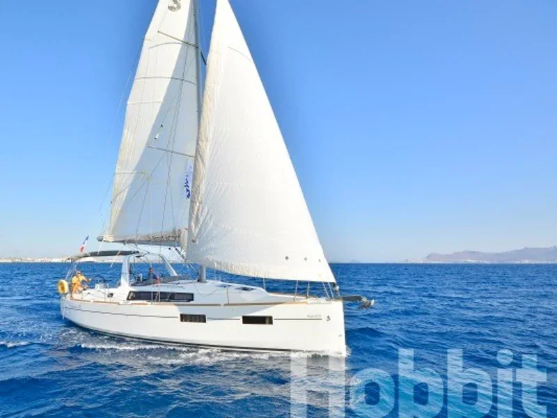 Yacht BENETEAU Oceanis 35 - Hobbit - Foto 1