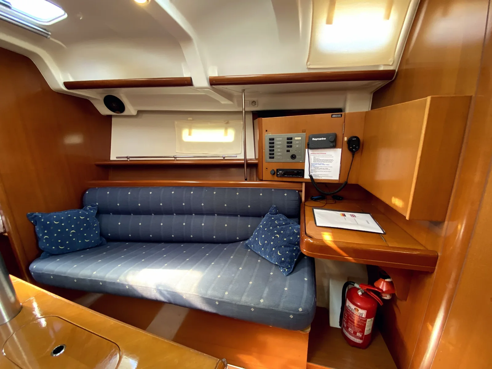 Yacht BENETEAU Oceanis 343 - Tombo