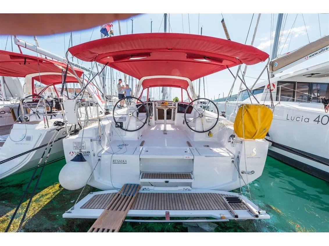 Yacht BENETEAU Oceanis 38 - Rusalka - Foto 1