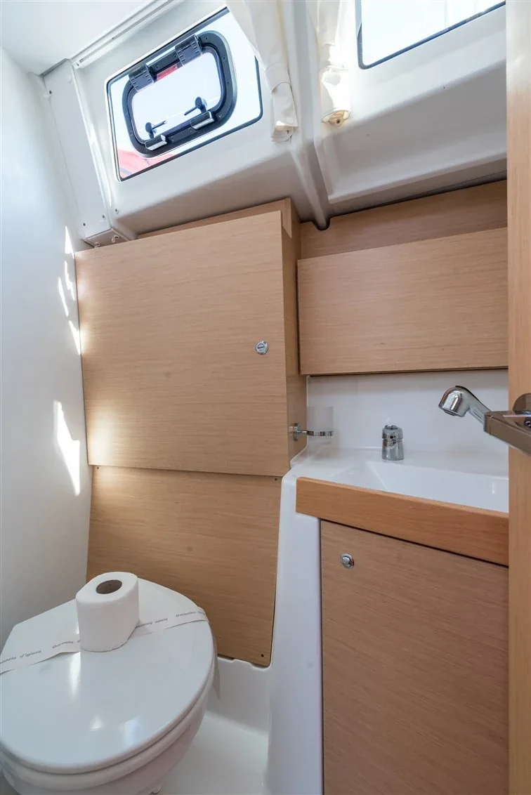 Yacht BENETEAU Oceanis 38 - Rusalka - Foto 1