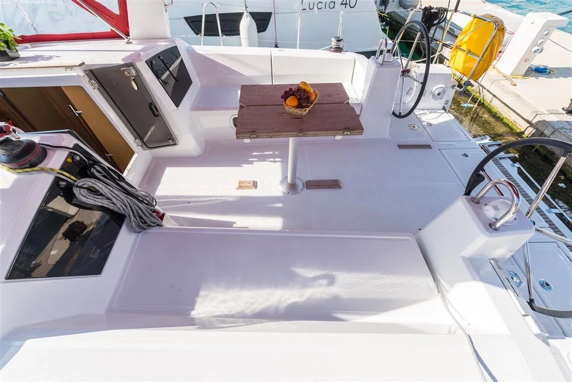 Yacht BENETEAU Oceanis 38 - Rusalka - Foto 1