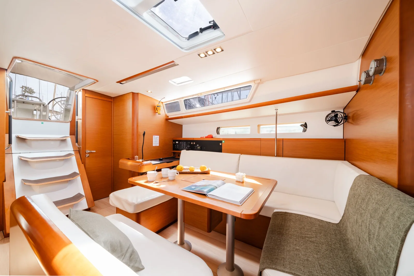 Yacht JEANNEAU Sun Odyssey 479 - Sofia - Foto 1