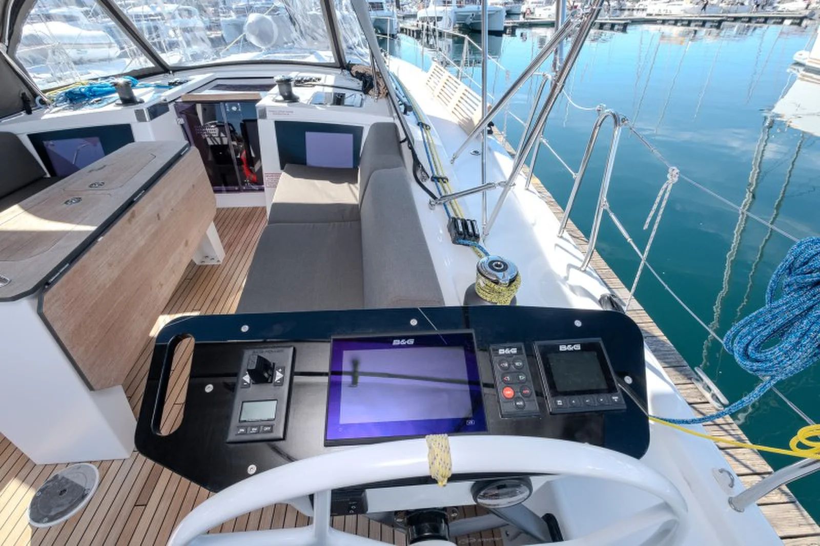 Yacht DUFOUR 41 - Anita - Foto 1