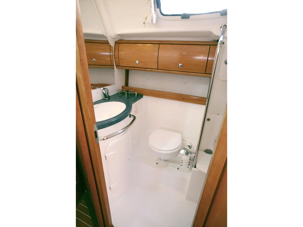 Yacht BAVARIA 42 Cruiser - Iraklis - Foto 1