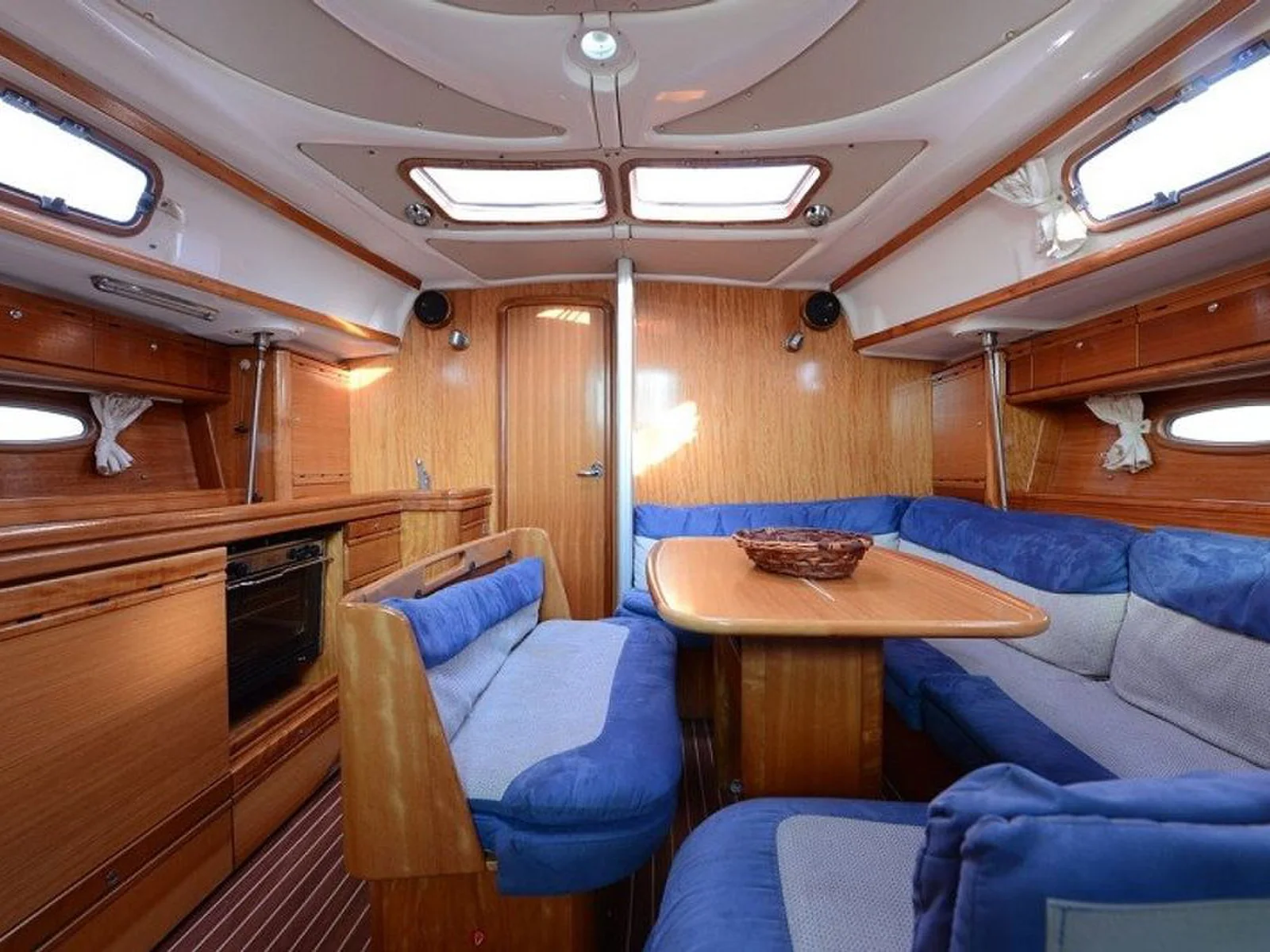 Yacht BAVARIA 39 Cruiser - Lola
