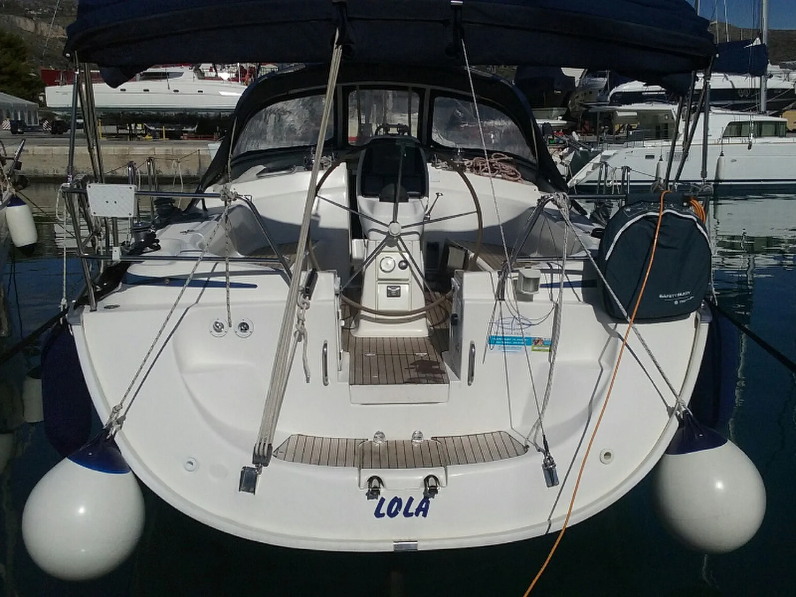 Yacht BAVARIA 39 Cruiser - Lola - Foto 1