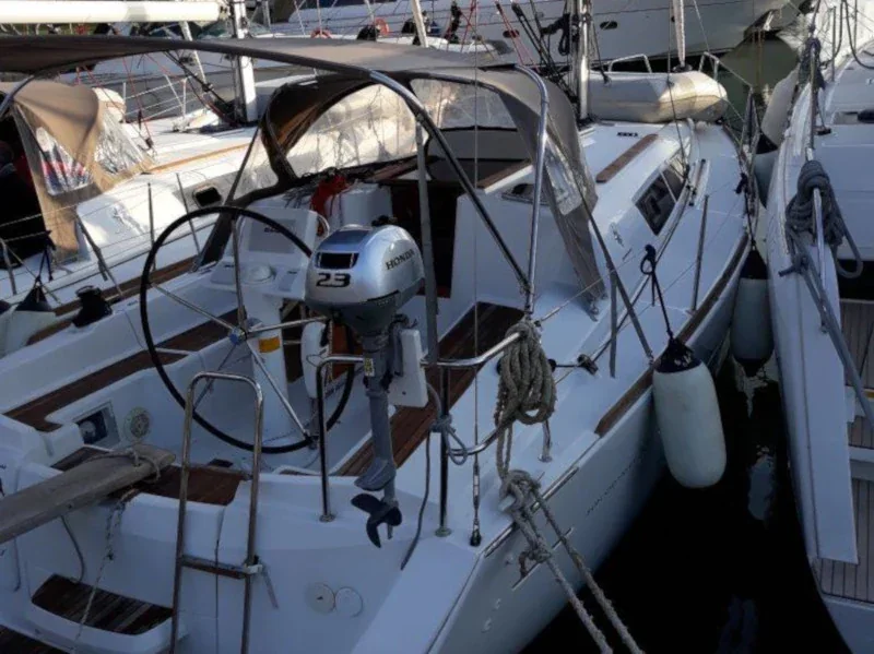 Yacht JEANNEAU Sun Odyssey 33i - Arosa - Foto 1