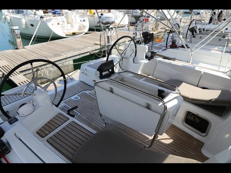 Yacht JEANNEAU Sun Odyssey 419 - Sicc - Foto 1
