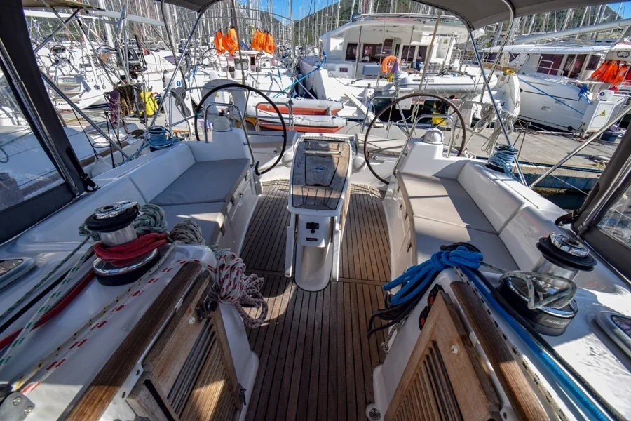 Yacht BENETEAU Oceanis 40 - Zezo - Foto 1