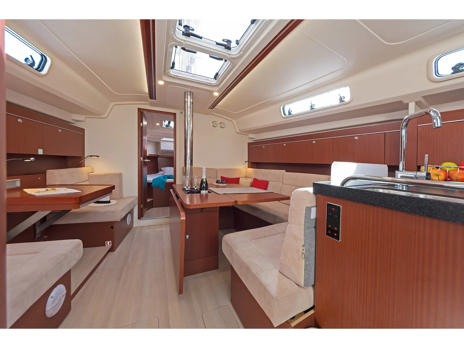 Yacht HANSE 415 - Kuro Siwo - Foto 1