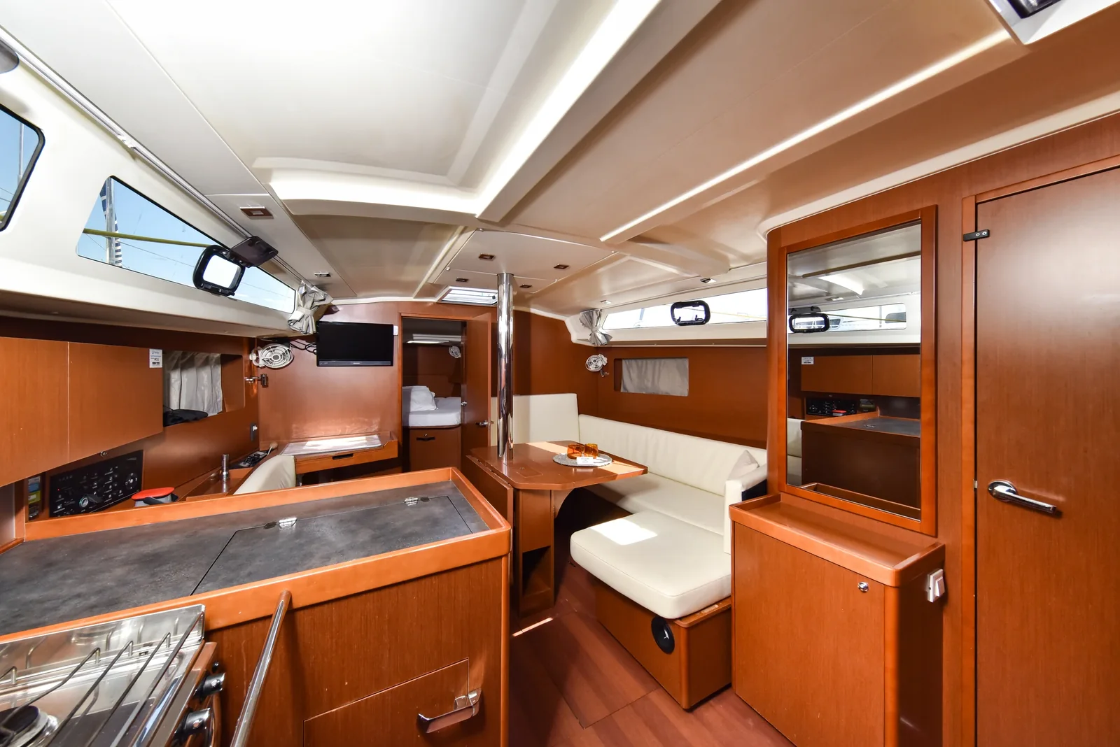 Yacht BENETEAU Oceanis 41.1 - 4play - Foto 1