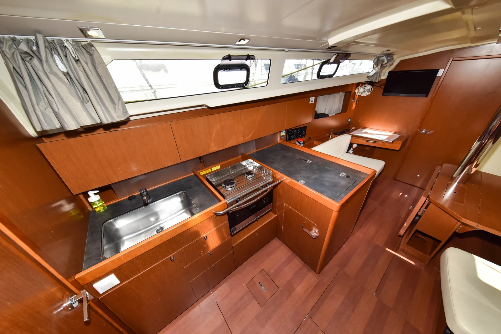 Yacht BENETEAU Oceanis 41.1 - 4play - Foto 1