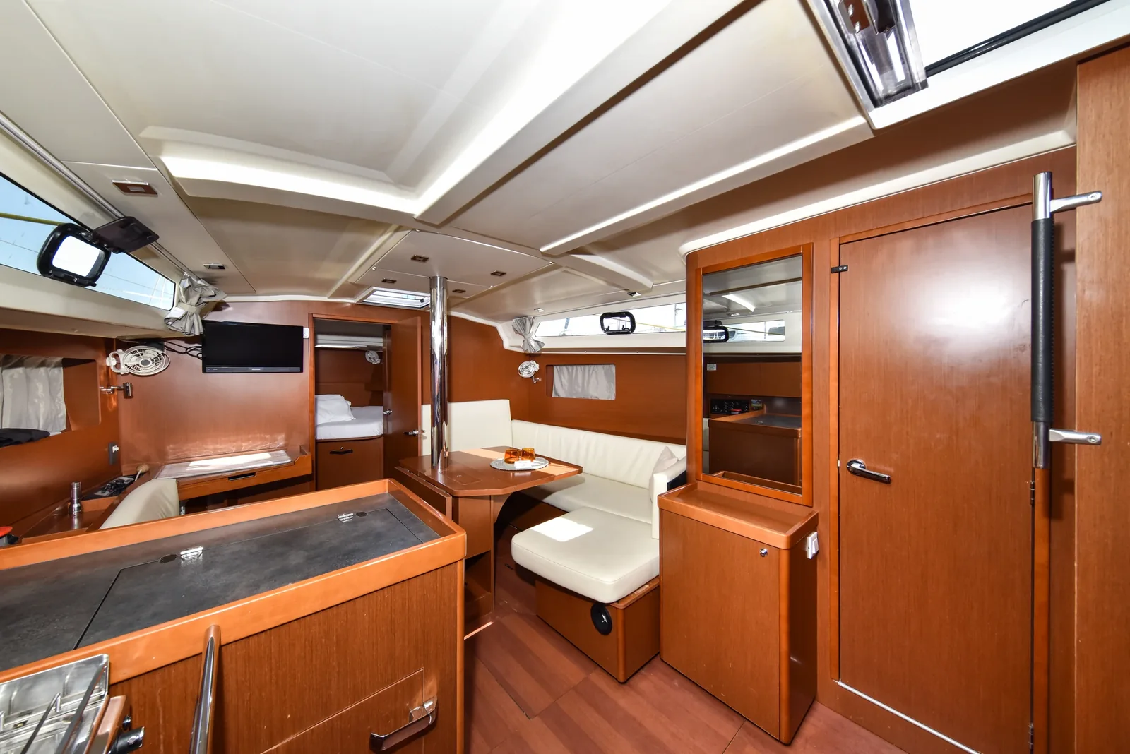 Yacht BENETEAU Oceanis 41.1 - 4play - Foto 1
