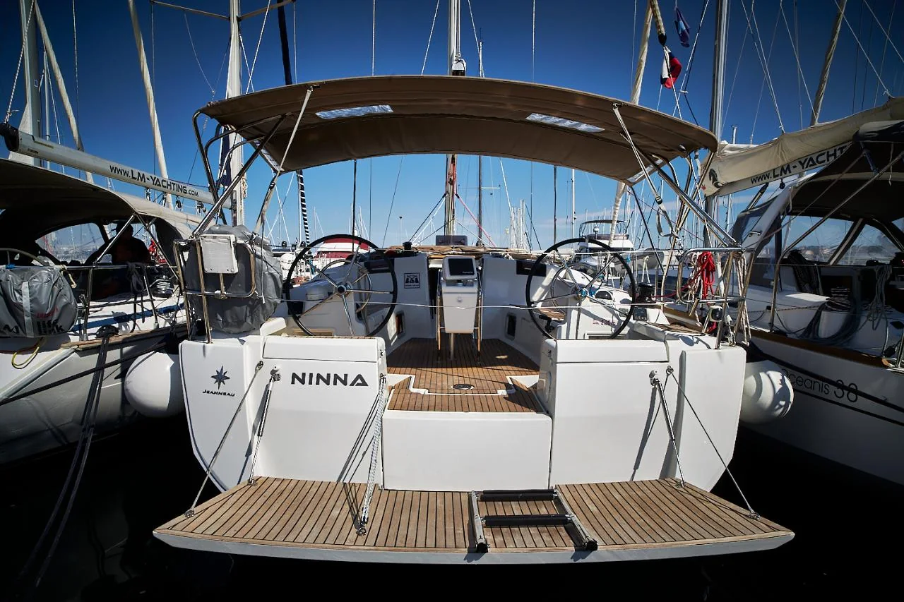 Nina - Main 1