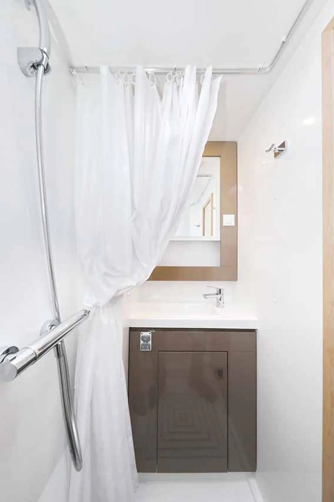 Fee - Gallery 25