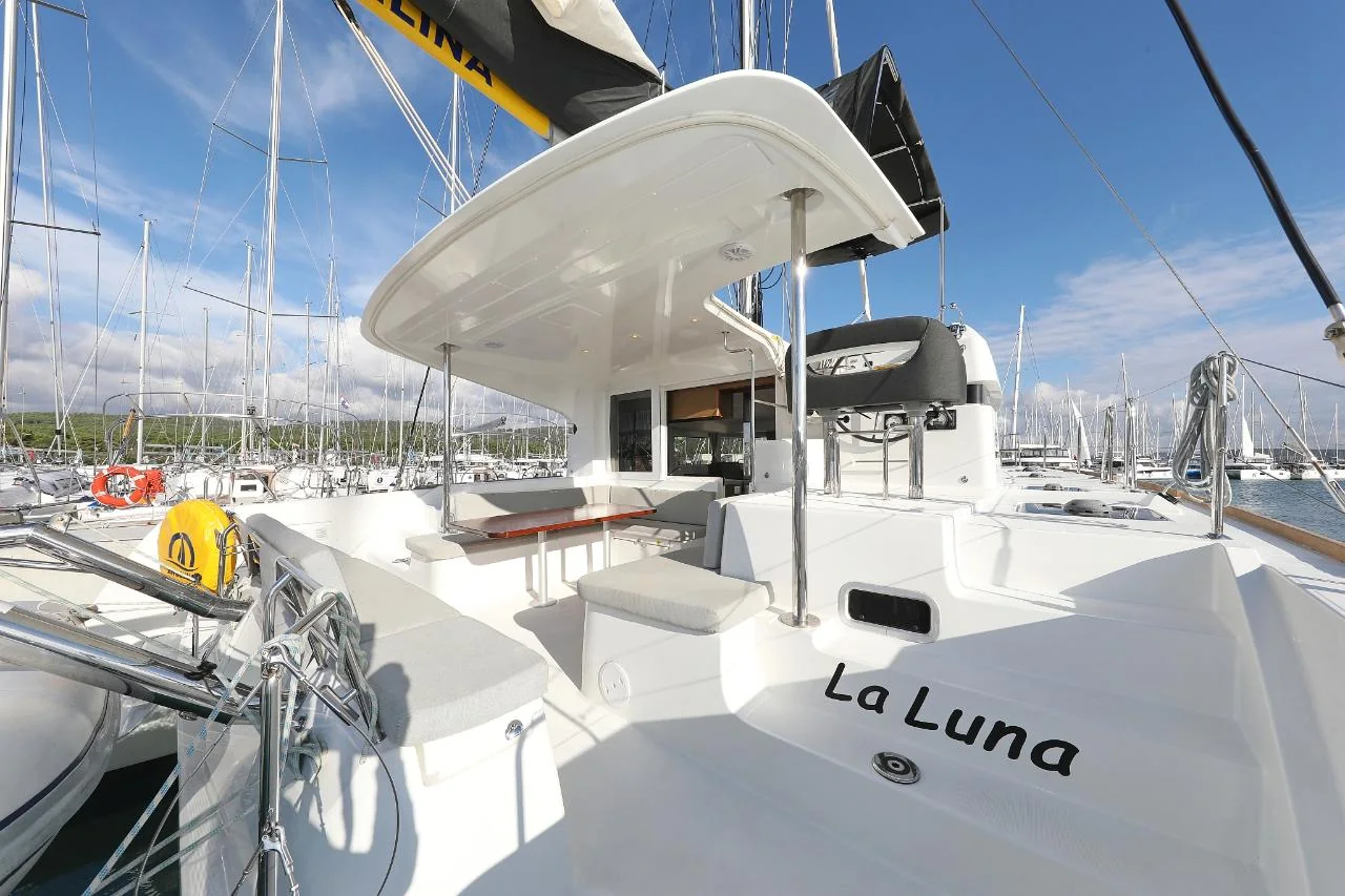 La Luna - Gallery 3