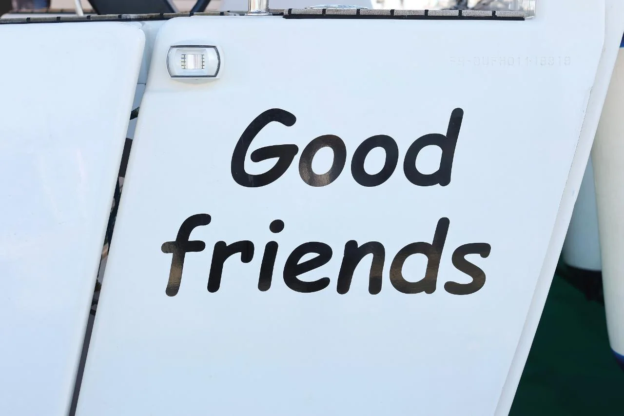 Good Friends - Gallery 34