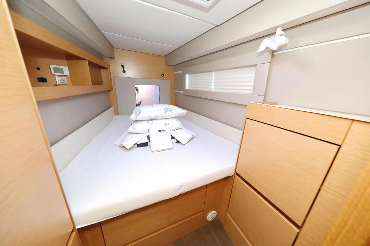 Alphabeta - Gallery 16