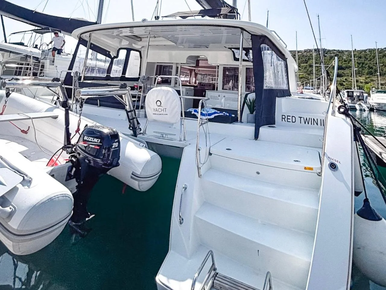 Red Twin II - Main 1