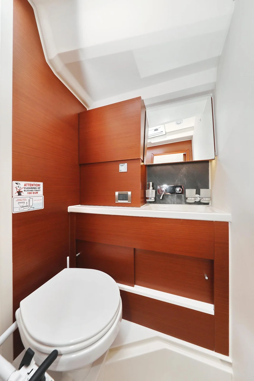 Cosmopolitan - Gallery 22