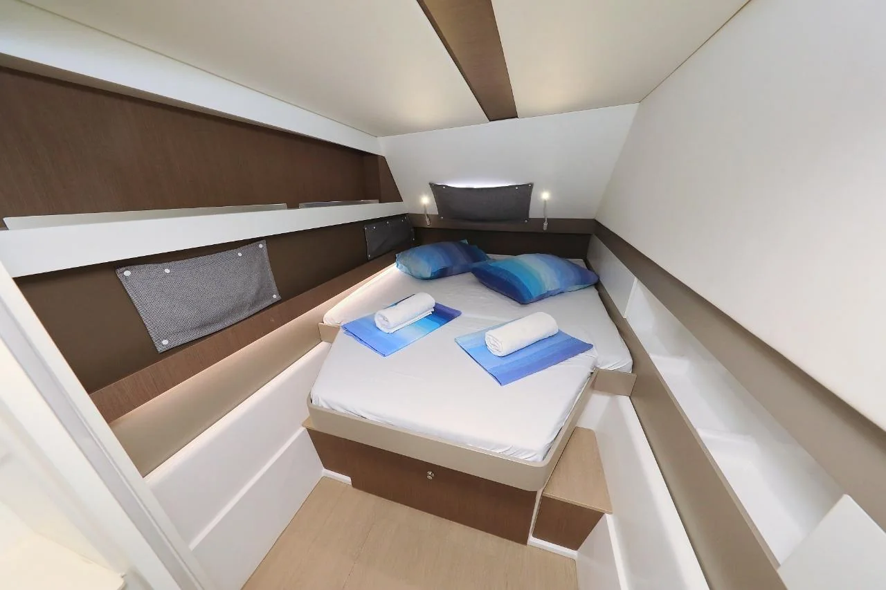 Avaler - Gallery 11