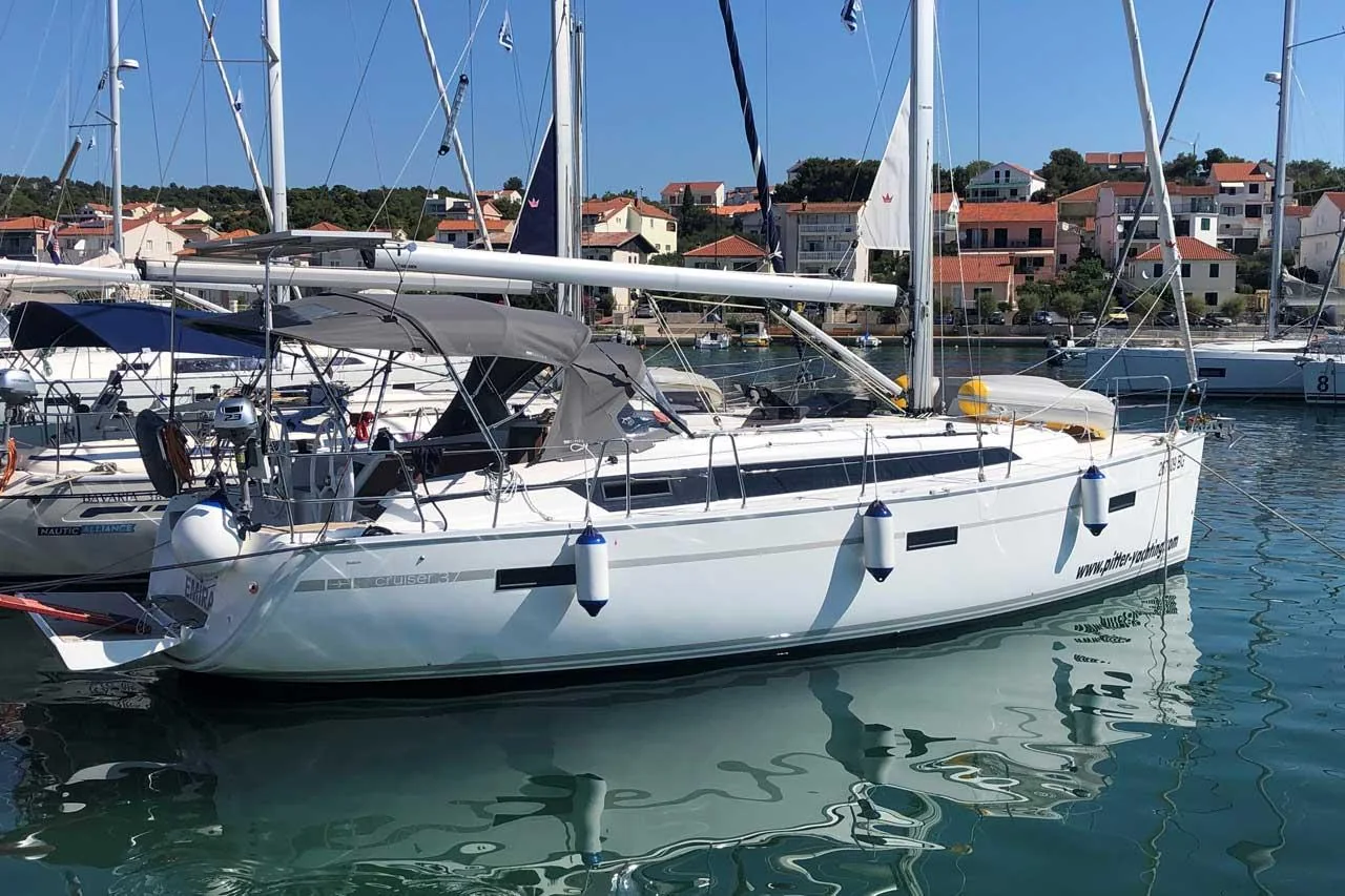 Emira - Main 1