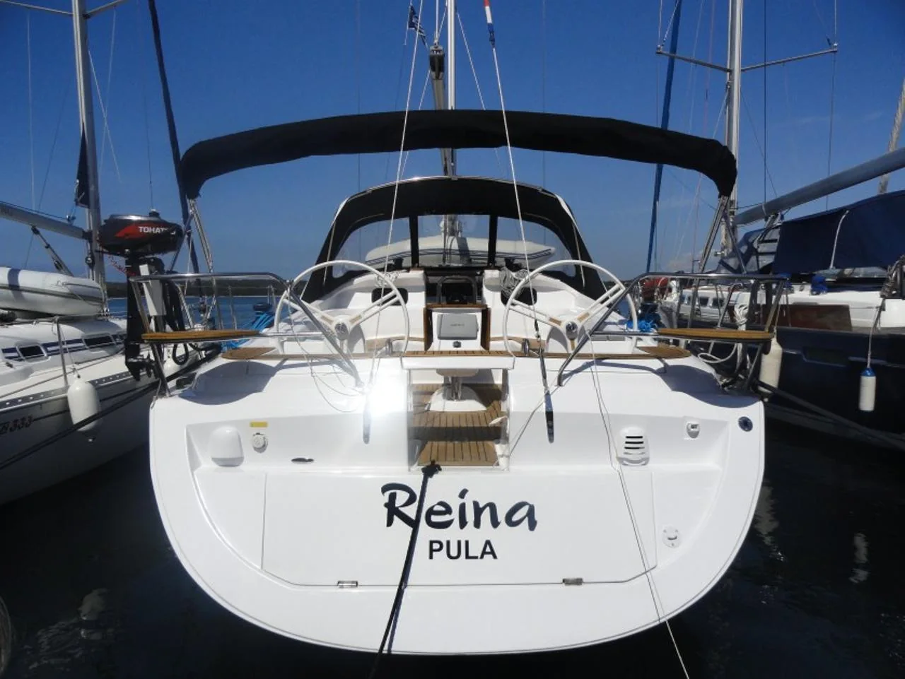 Reina - Gallery 2