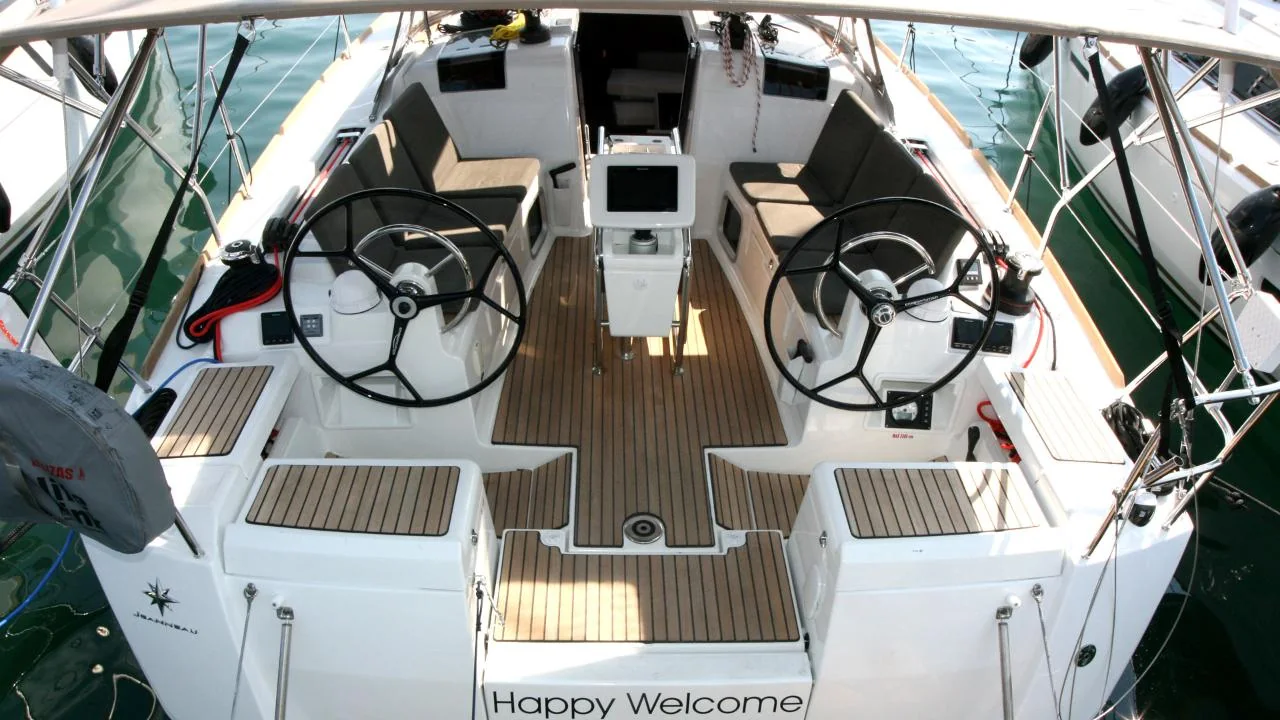 Happy Welcome - Main 1