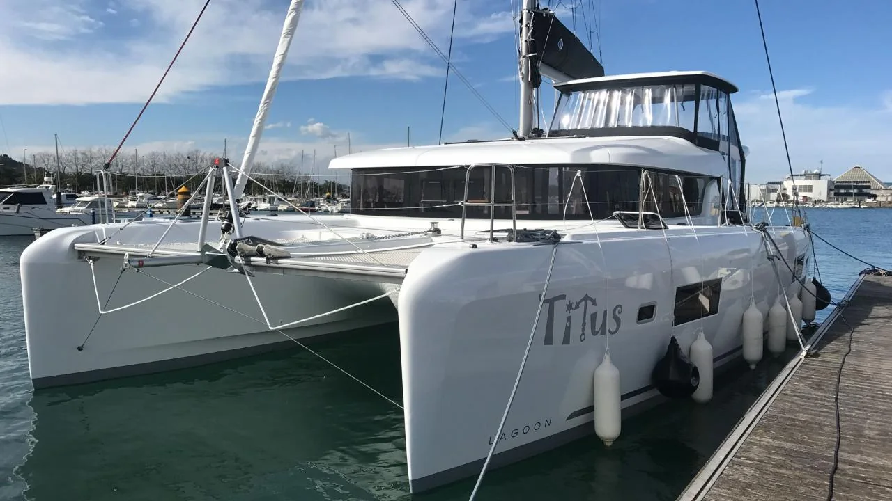 Titus - Gallery 16