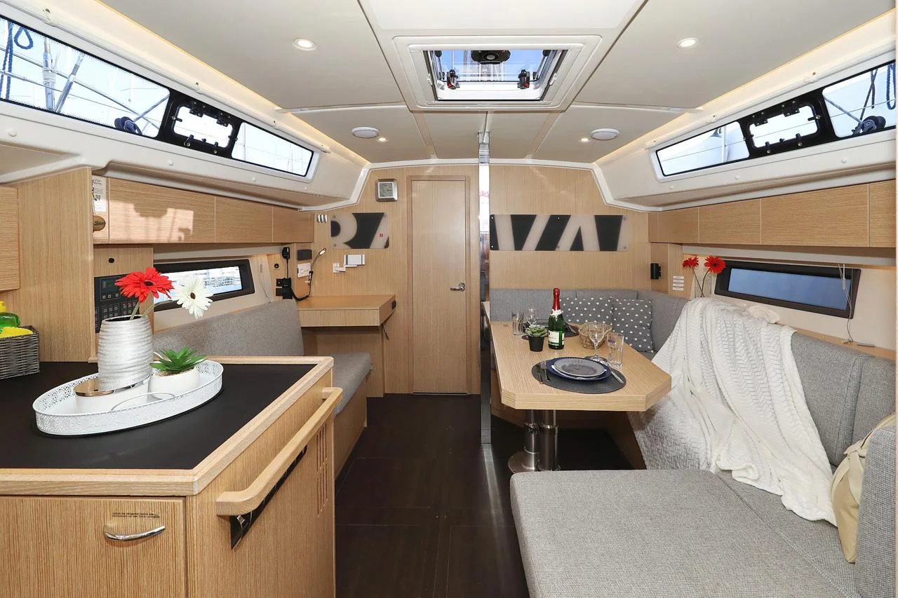 Silver Seagull - Gallery 10