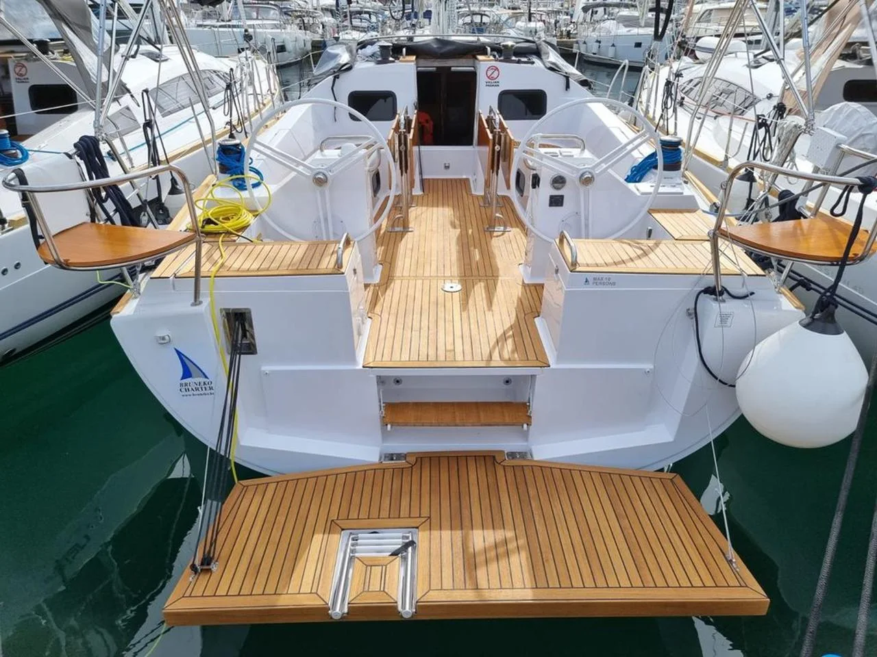 Linea Uno - Gallery 2