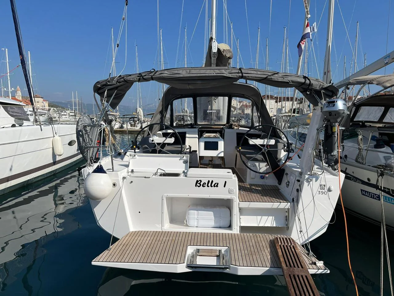 Bella I - Main 1