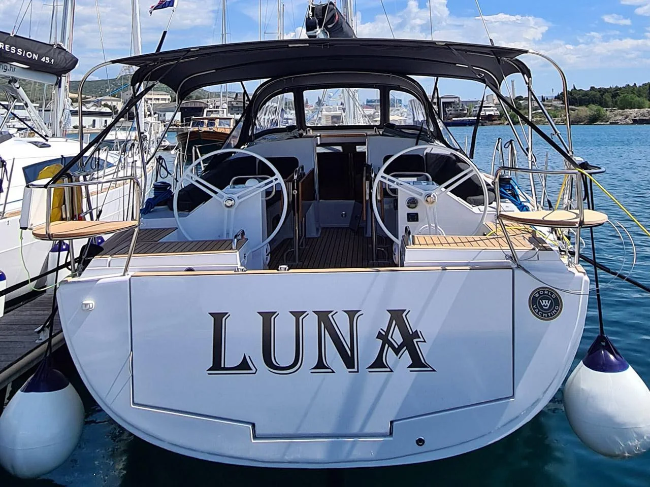 Luna - Main 1