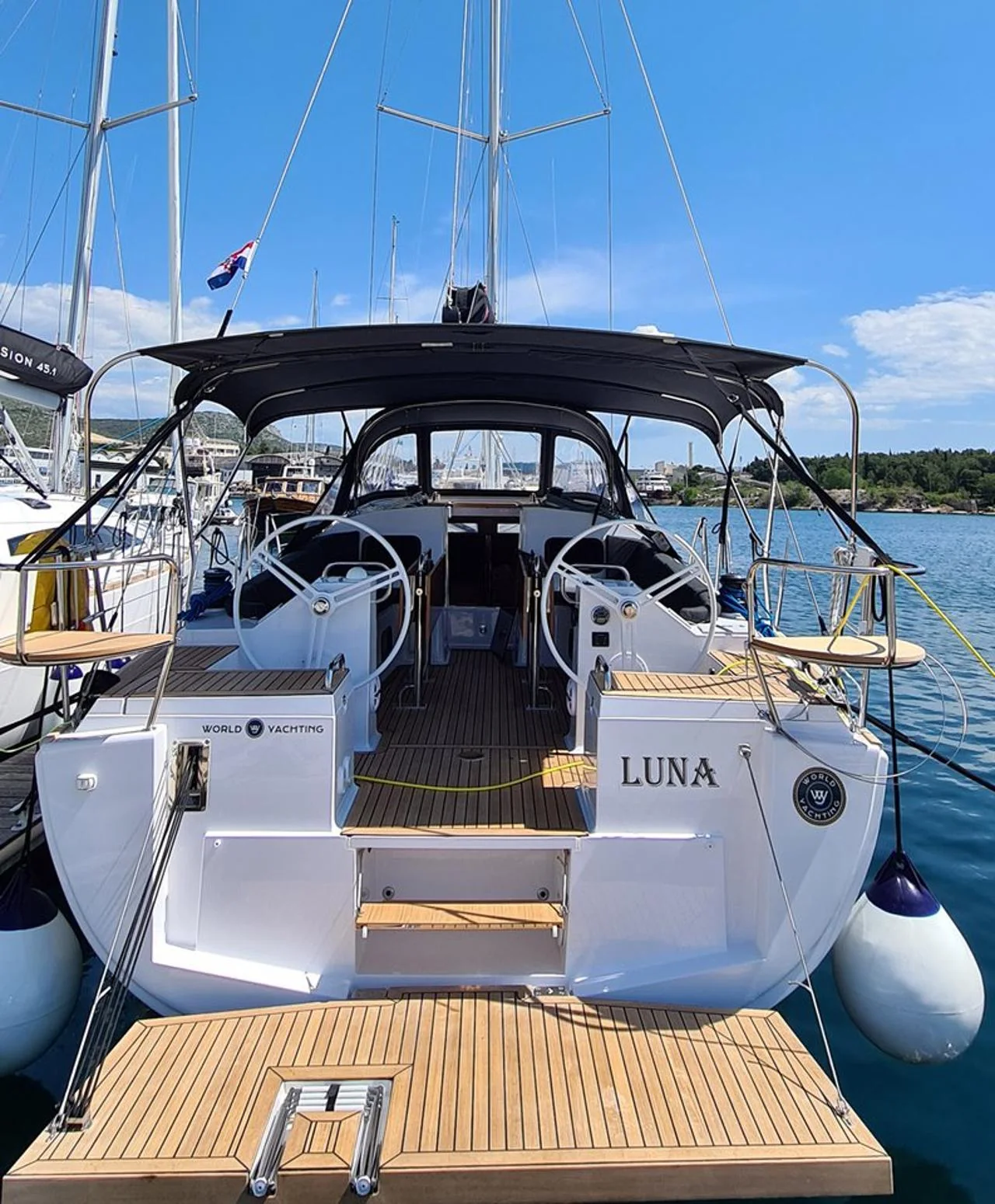 Luna - Gallery 2