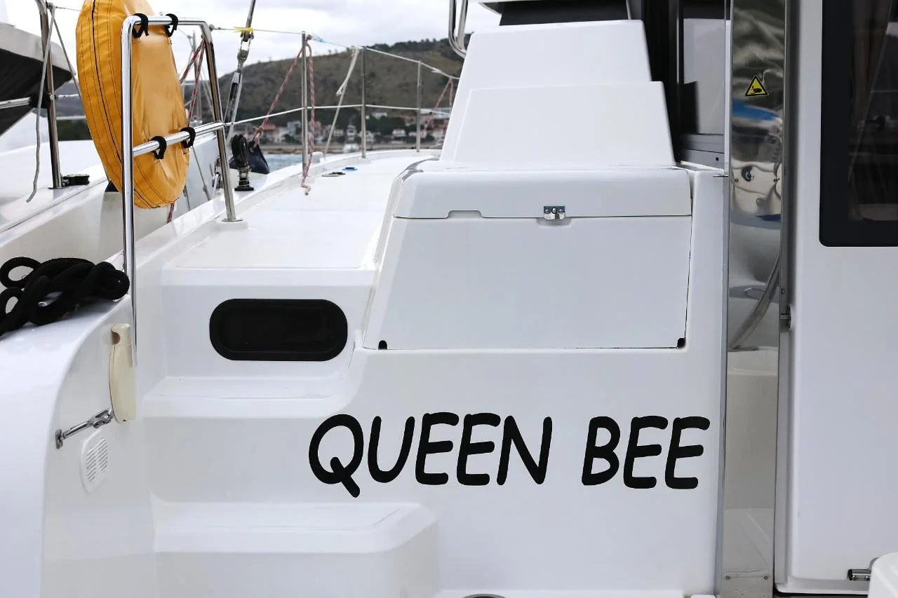 Queen Bee - Gallery 46