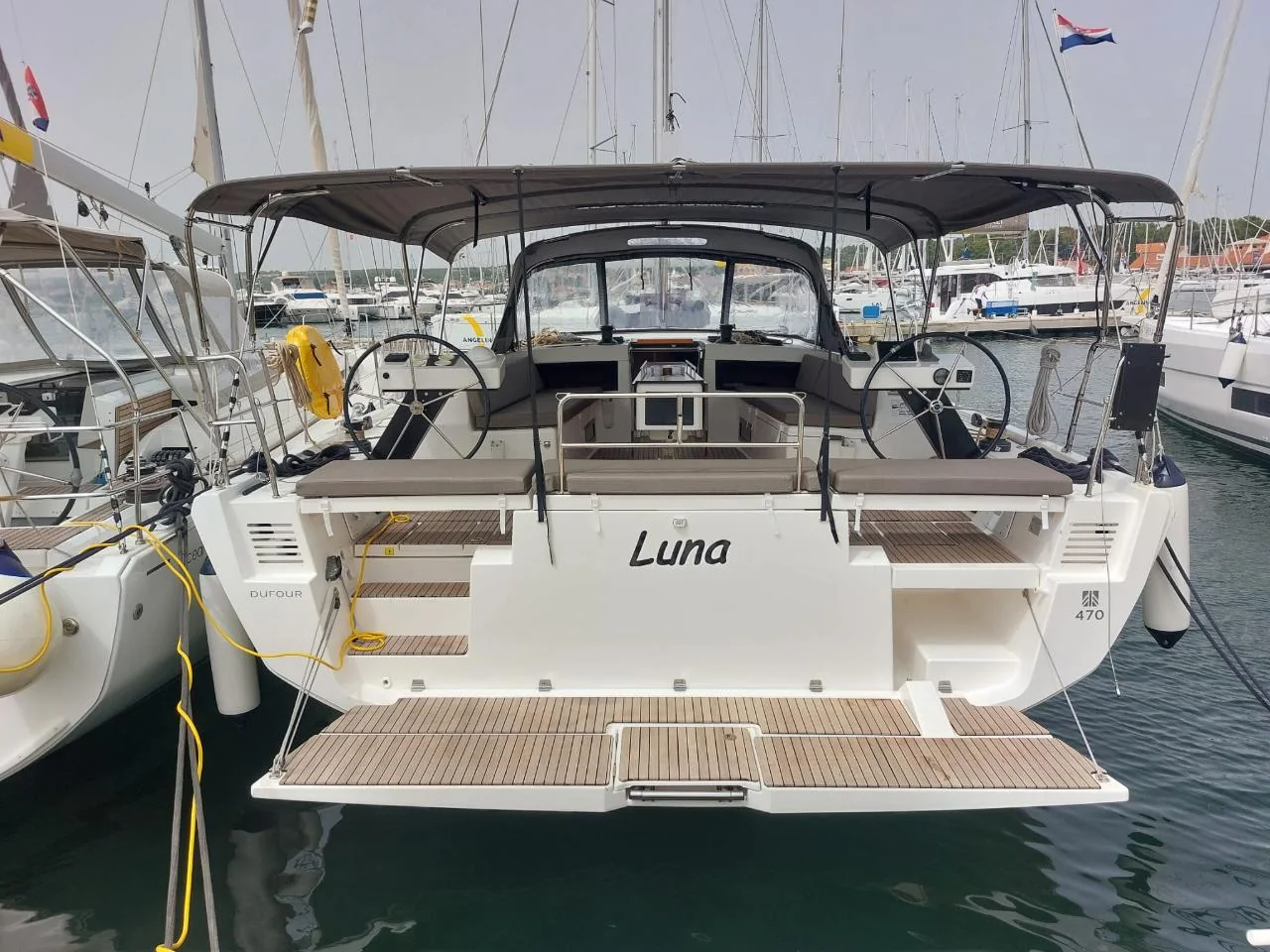 Luna - Main 1
