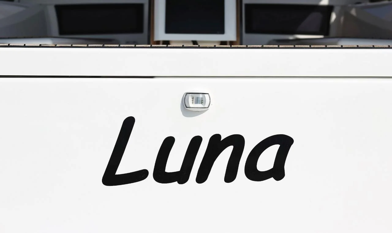Luna - Gallery 47