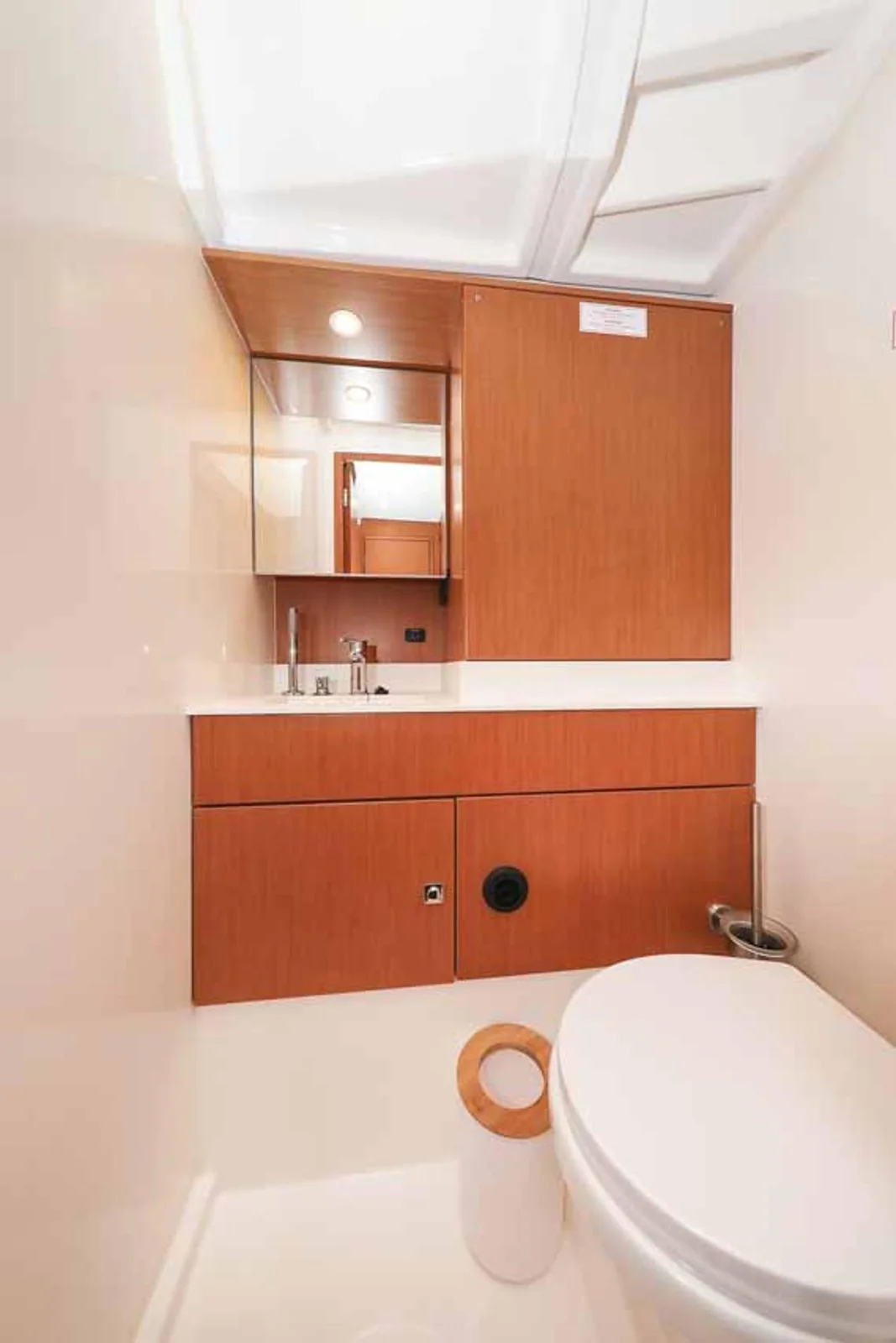Gogi II - Gallery 30