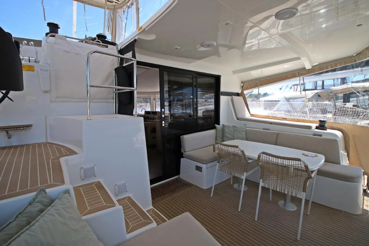 Sailing Breeze - Gallery 21