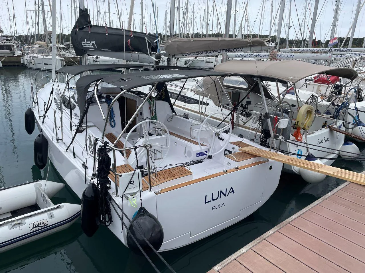 Luna - Gallery 2