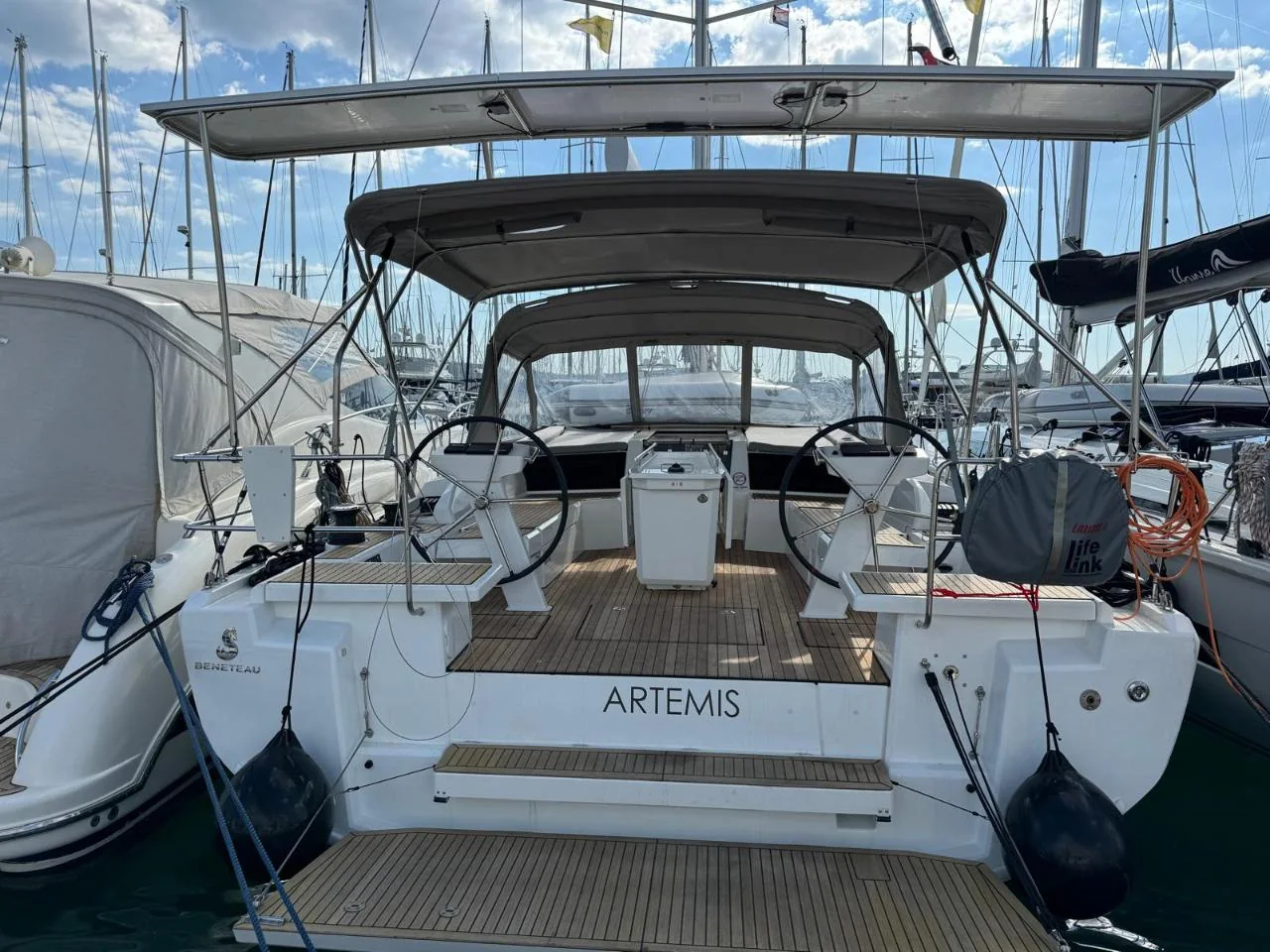 Artemis - Main 1